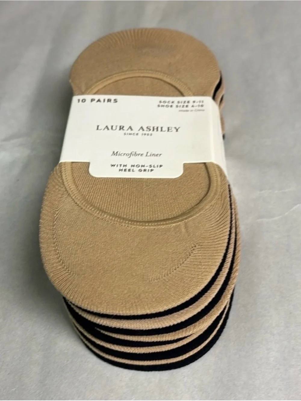 New Laura Ashley Socks Women’s 10 Pair Tan & Black Casual Microfiber Liner Socks